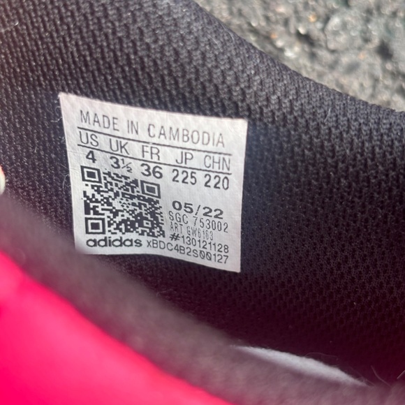 Adidas Cleats size 4 - Picture 5 of 5